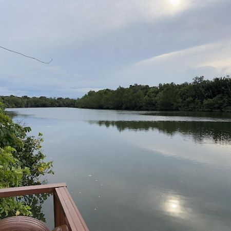 Sungai Endau Bilik Homestay Kuala Rompin Exteriör bild