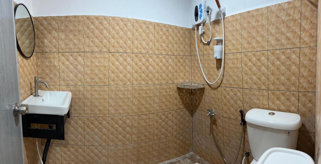 Sungai Endau Bilik Homestay Kuala Rompin Exteriör bild