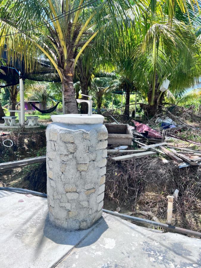 Sungai Endau Bilik Homestay Kuala Rompin Exteriör bild