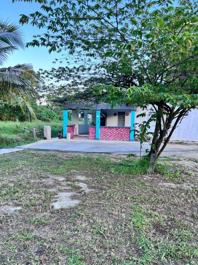 Sungai Endau Bilik Homestay Kuala Rompin Exteriör bild